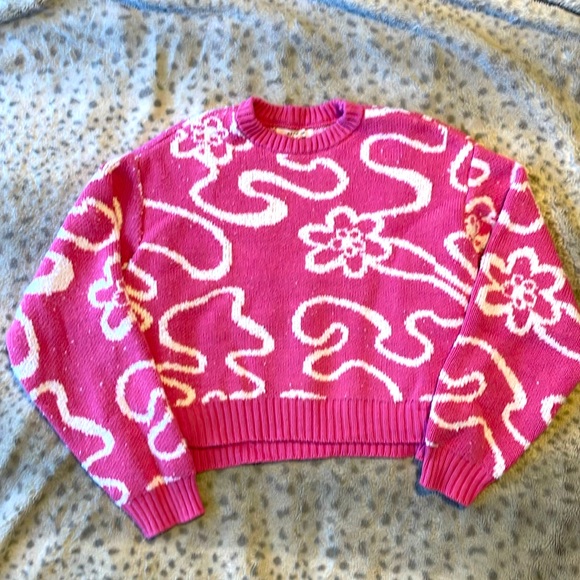 PacSun Sweaters - Pink Flower Cropped Sweater